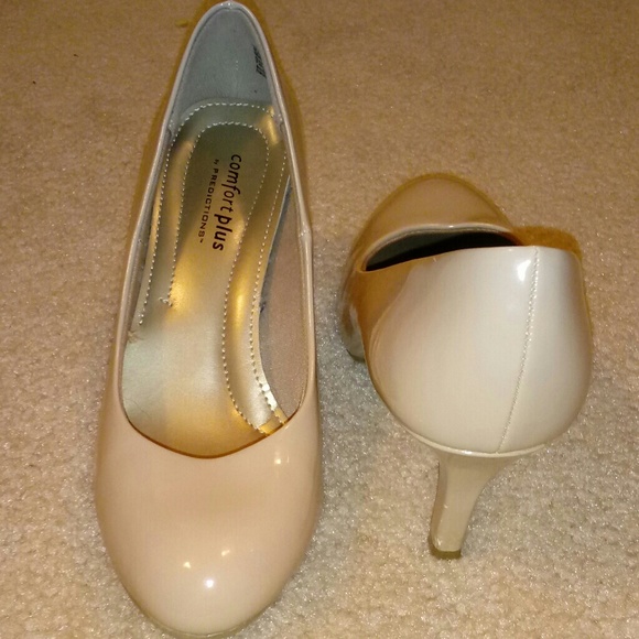 comfort plus by Predictions Shoes - Nude heels by Comfort Plus.